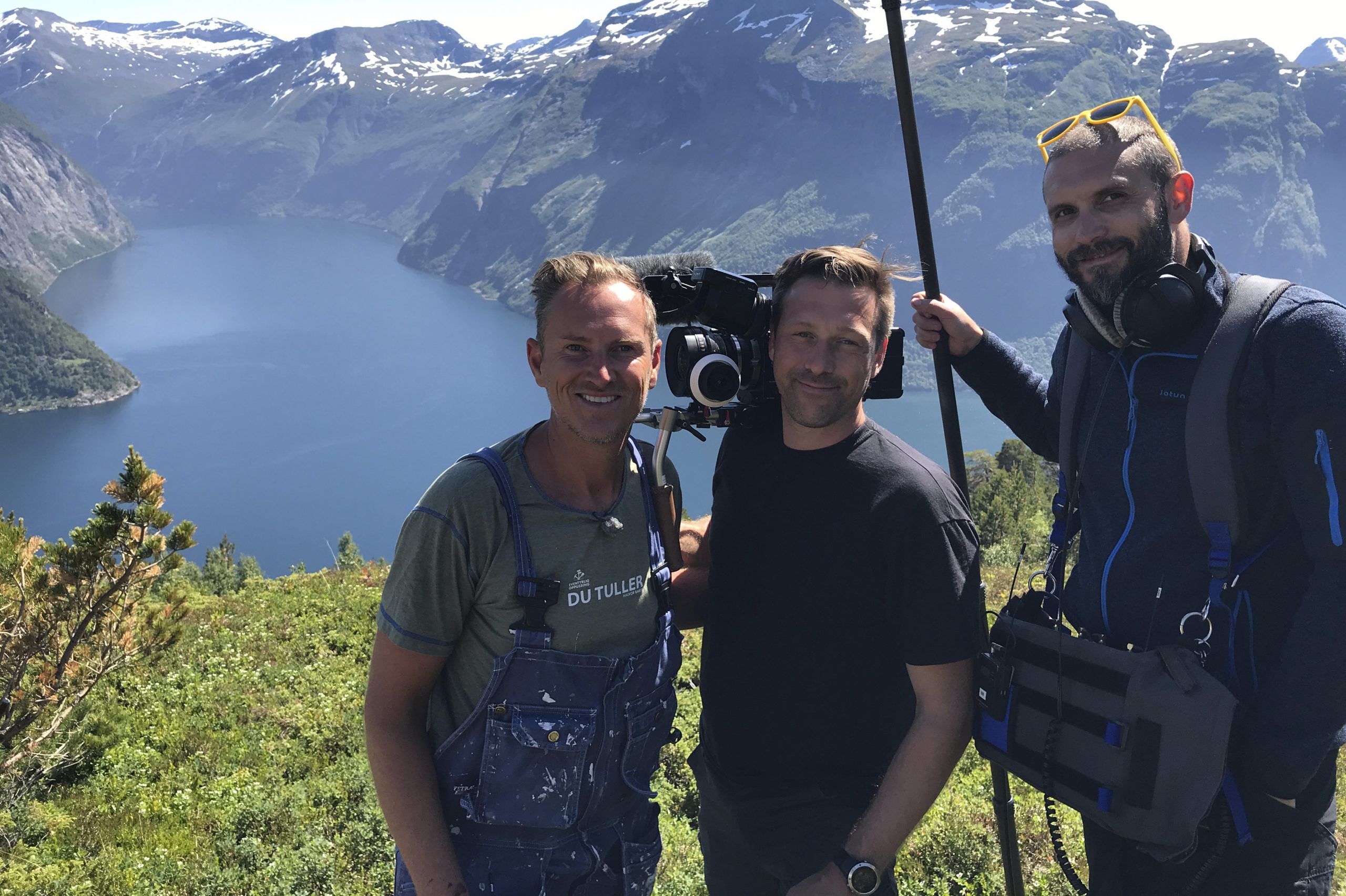 Foto av Halvor Bakke og crew på innspilling.